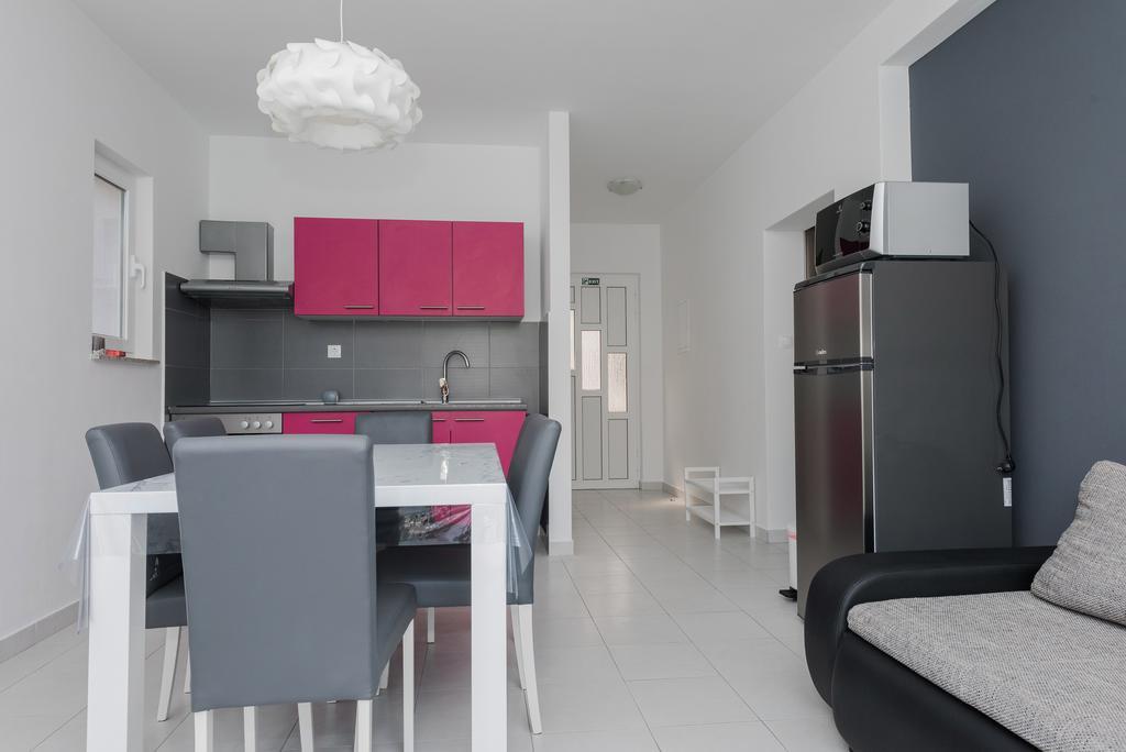 Apartment Dragan Grubišić Primošten Exterior foto